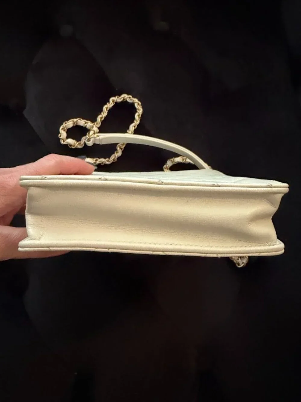 Chanel R2649 White Lambskin Mini Flap Bag Quilted Gold CC Chain Top Handle Rare